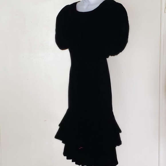 SOLD Vtg 80s Lillie Rubin Velvet Dress Black Ruffled 4 - Picture 8 of 16